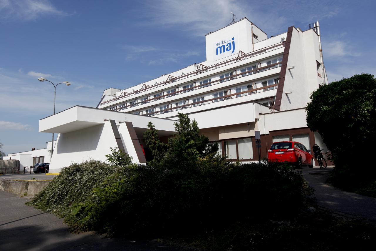 Maj Hotel Medical Wellness Piest'any Exteriör bild
